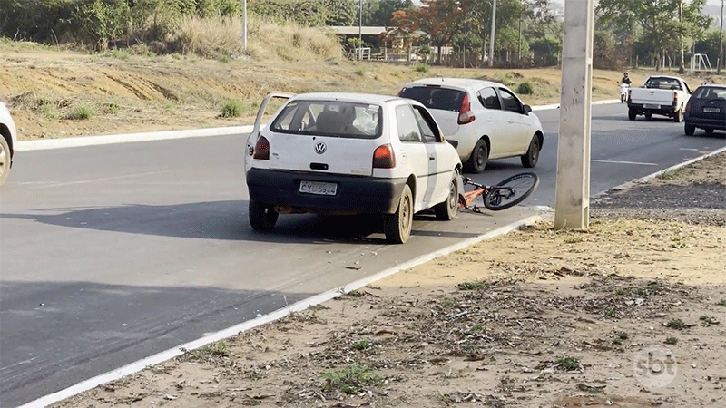 Acidente na Av. das Arapongas deixa dois ciclistas feridos em Nova Mutum