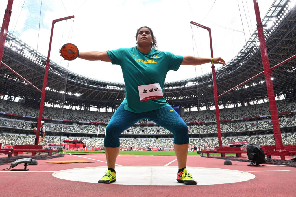 izabela-da-silva-reclama-que-nao-recebeu-uniforme-para-olimpiadas-no-tamanho-g