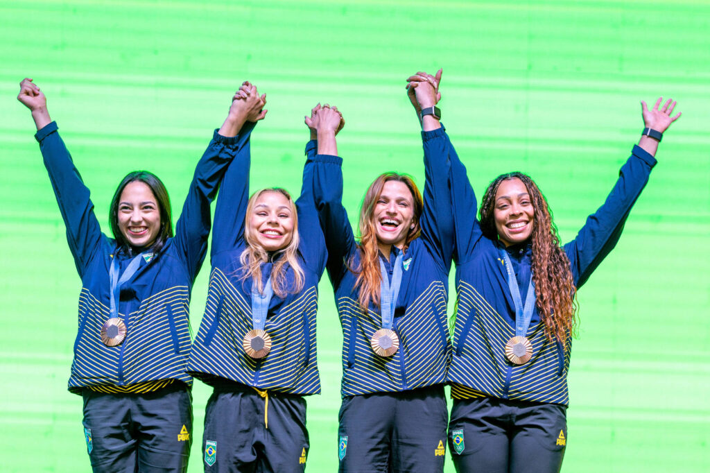 jade-barbosa-descarta-aposentadoria-e-exalta-sucesso-feminino-em-paris