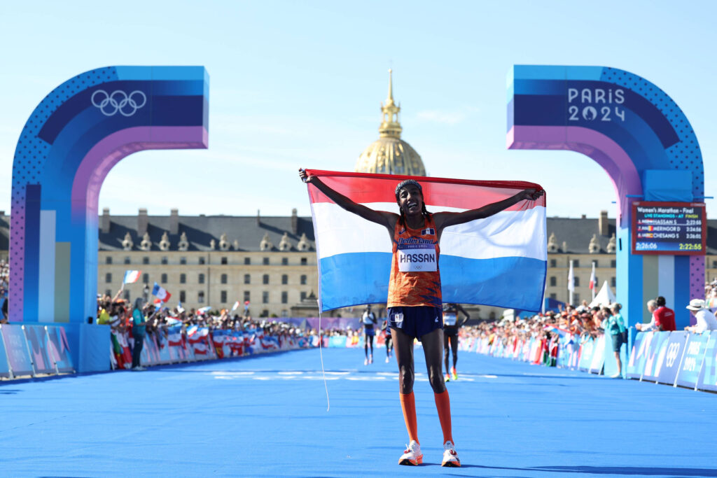 com-recorde,-holandesa-sifan-hassan-vence-maratona-e-conquista-3a-medalha-em-paris