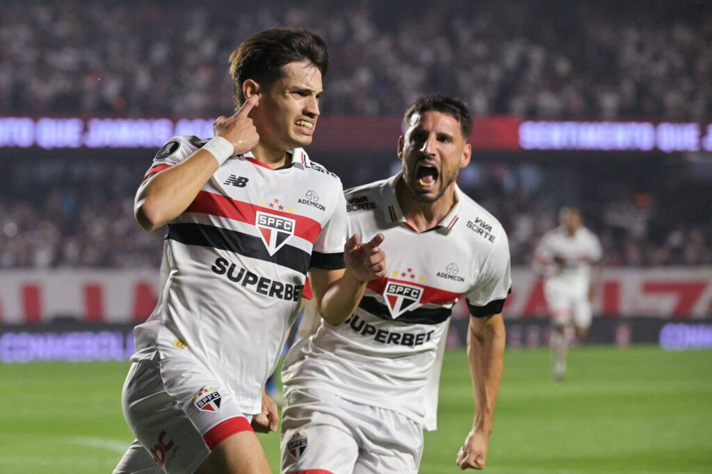 sao-paulo-vence-o-nacional-uru-e-encara-o-botafogo-nas-quartas-da-libertadores