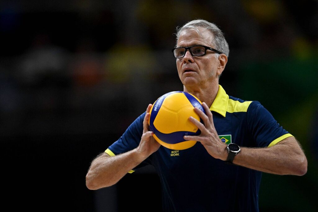 bernardinho-e-ze-roberto-permanecem-nas-selecoes-brasileiras-de-volei