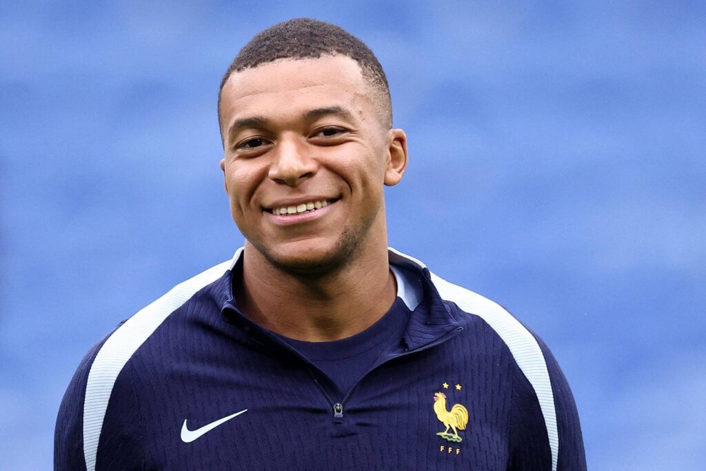 mbappe-recusa-mediacao-da-liga-francesa-para-resolver-litigio-com-psg