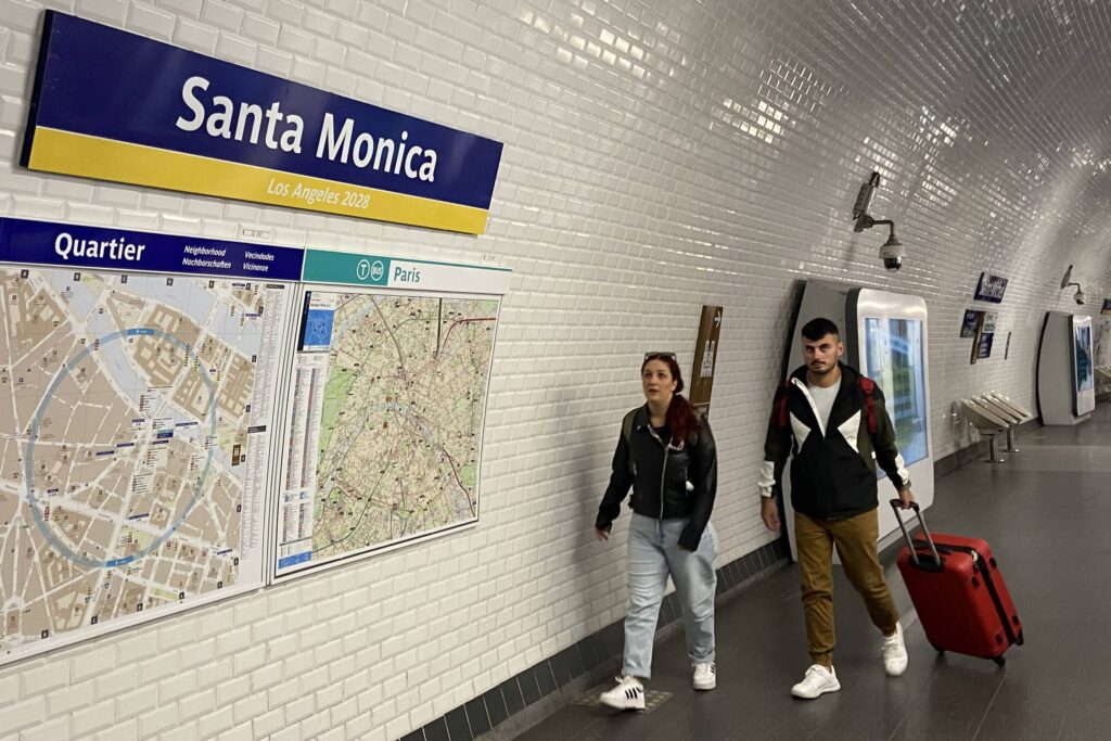 paris-‘rebatiza’-estacoes-do-metro-para-homenagear-los-angeles-2028