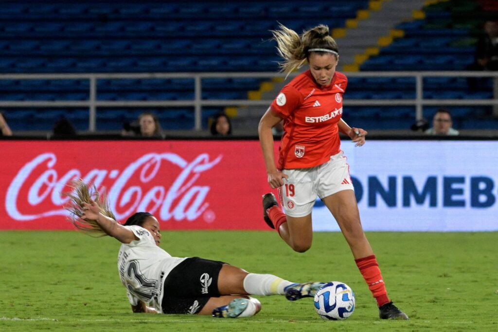 atacante-de-20-anos-do-inter-protagoniza-maior-venda-do-futebol-feminino-do-brasil