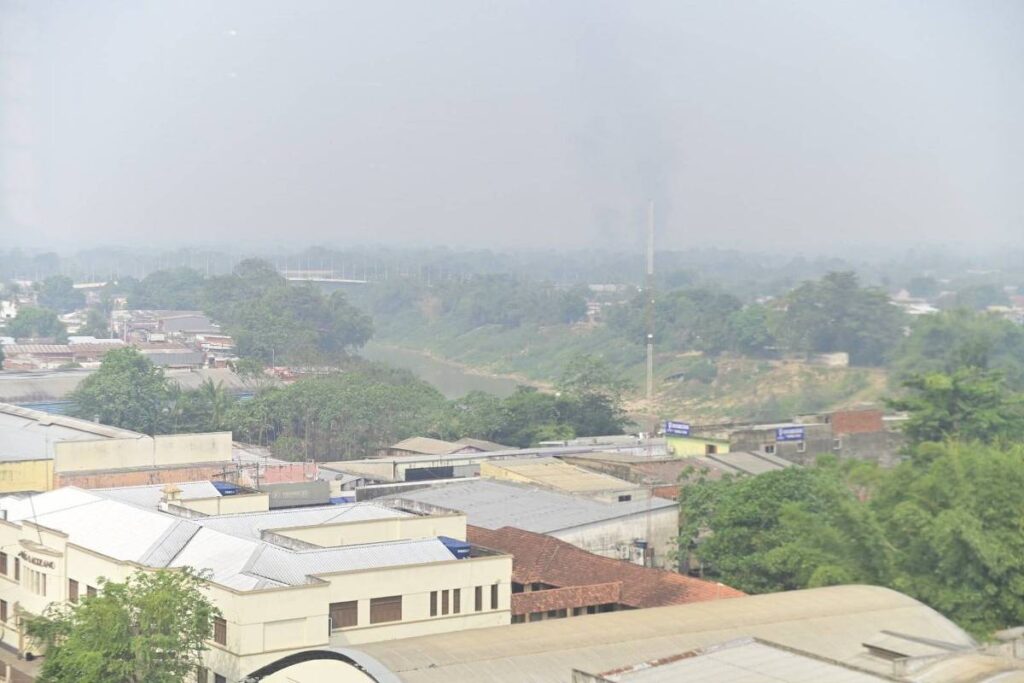 servidores-dos-correios-no-acre-anunciam-greve-ambiental-e-suspendem-entregas-por-causa-de-ar-poluido