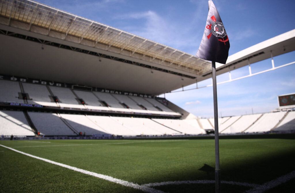 gavioes-da-fiel-formaliza-vaquinha-junto-a-caixa-para-tentar-quitar-estadio-do-corinthians