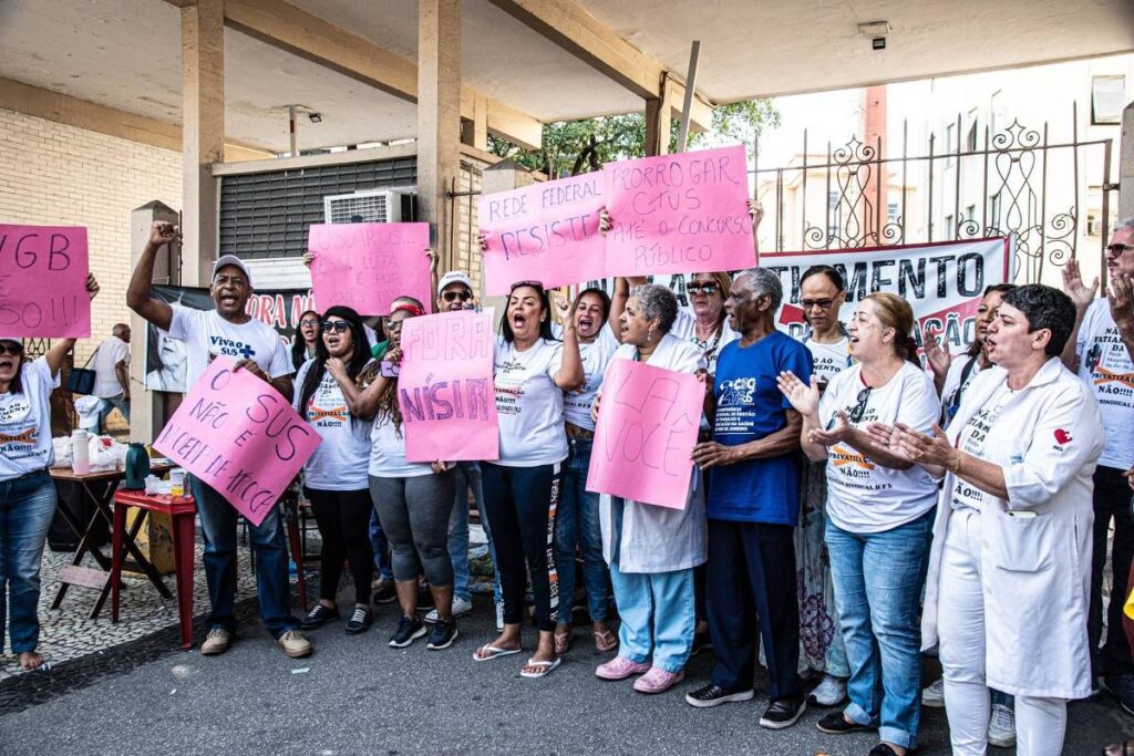 policia-retira-manifestantes-do-hospital-federal-de-bonsucesso,-no-rj,-e-nova-direcao-assume