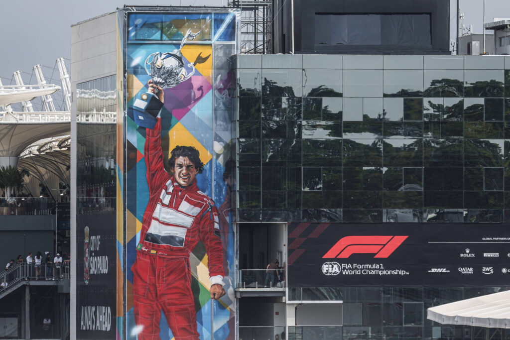 pilotos-da-f1-e-fas-se-unem-para-homenagear-senna-em-interlagos