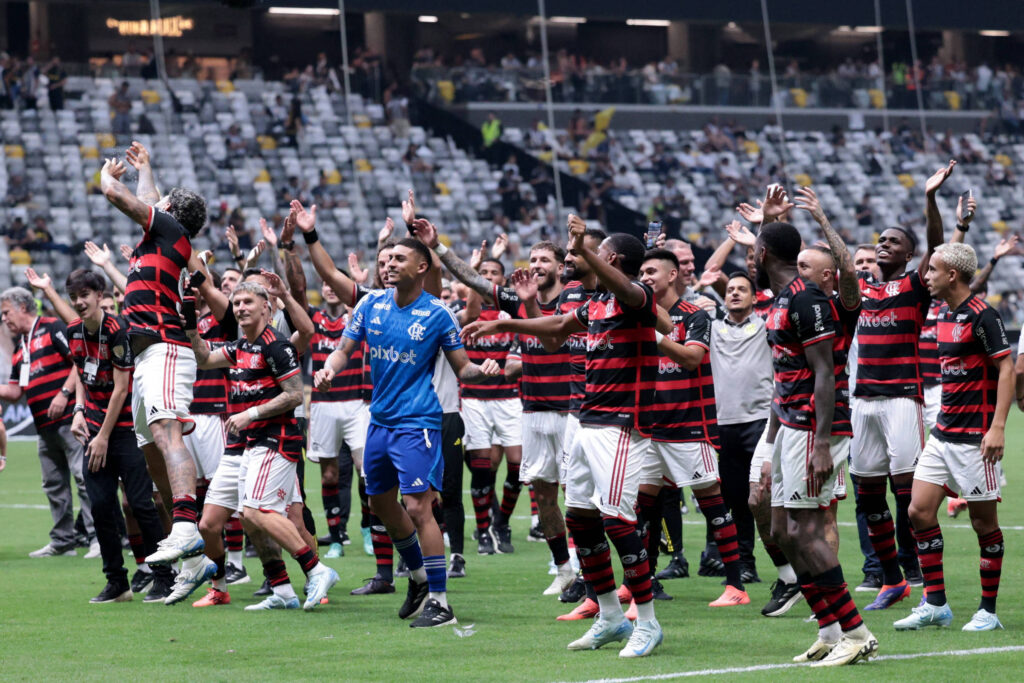 flamengo-sobra-no-terreiro-do-galo